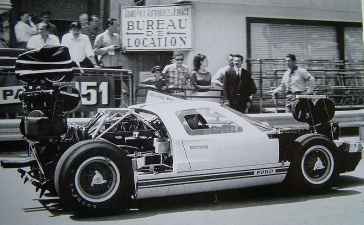 GT40 camera car